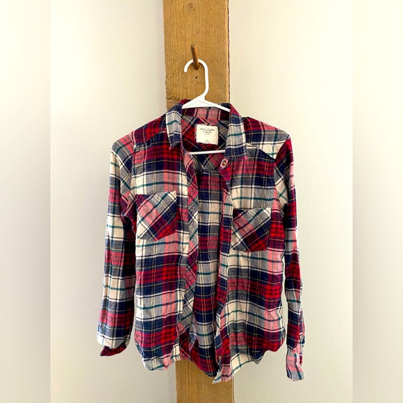 Women’s American Eagle Button Down - Picture 1 of 3